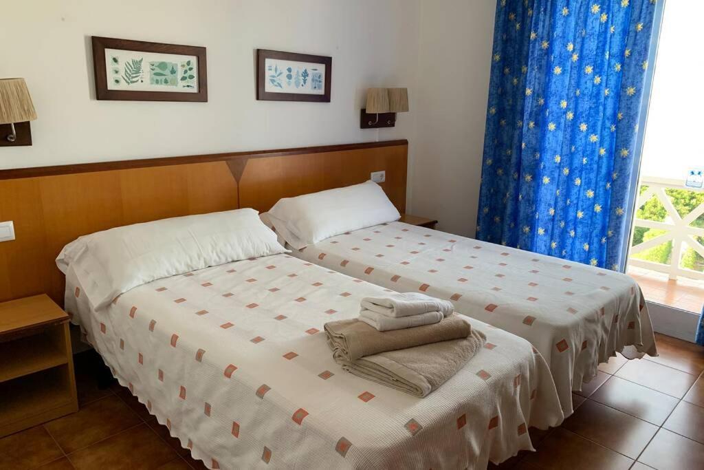 Apartamento En Playa Santo Tomas 1-5 Es Migjorn Gran Zewnętrze zdjęcie